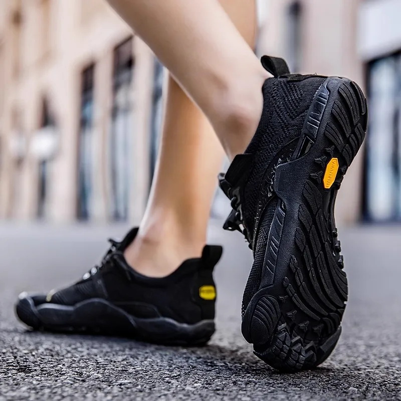 New 2025 Anti-Slip, Wear-Resistant Walking Shoes with Strong Grip High-Quality Casual Sports Shoes Excellent