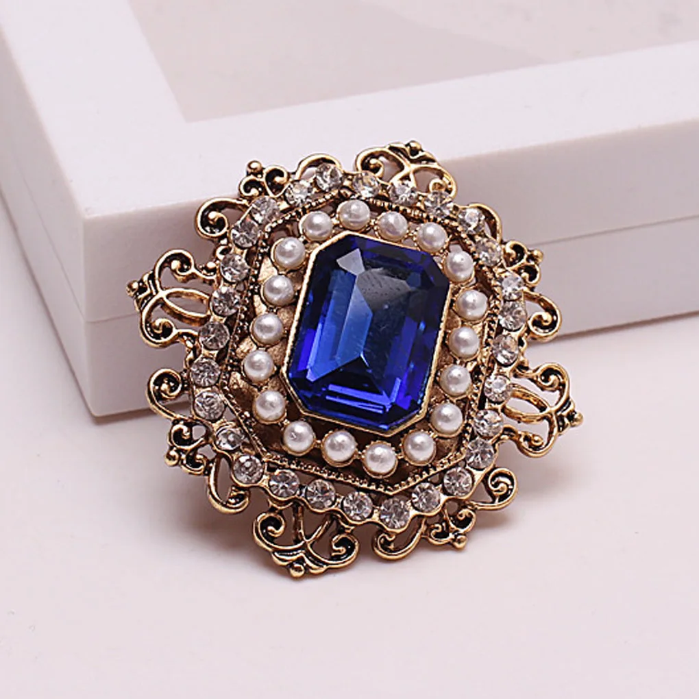 Women Square Brooch Pin Alloy Metal Breastpin Overcoat Suit Decorations Girls Jewelry Dating Present Jewelries