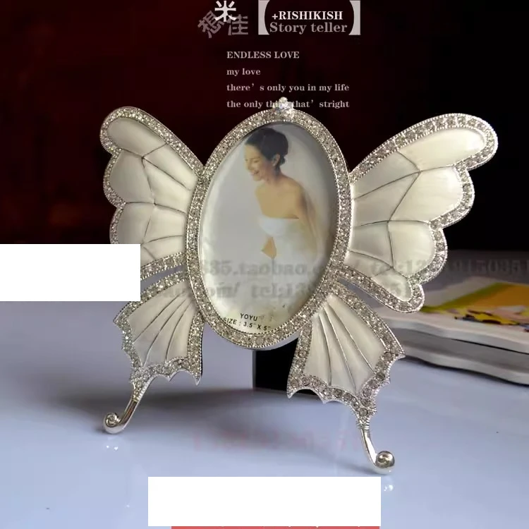 إطار صورة مرصع بالألماس على الطراز الأوروبي من بوتيك، إطار صورة على شكل فراشة معدنية، إطار صورة غراء أبيض فضي 5 بوصة