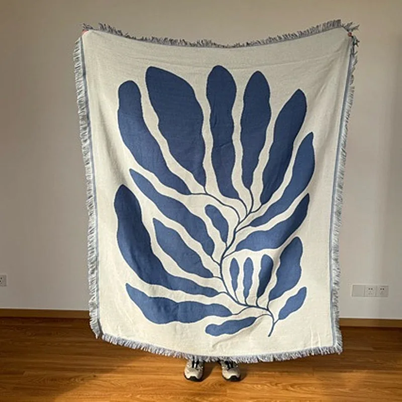 Blue Woven Jacquard Leaf Throw Blanket for Sofa Bed Wall Hanging Tapestry Leisure Portable Picnic Blanket Outdoor Camping Mat