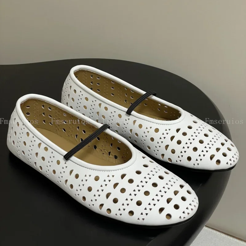 

2025 Summer Retro Style Women Flats Breathable Ballet Flats Hollow Out Round Toe Fashion Shoes Beach Holiday Casual Walking Shoe