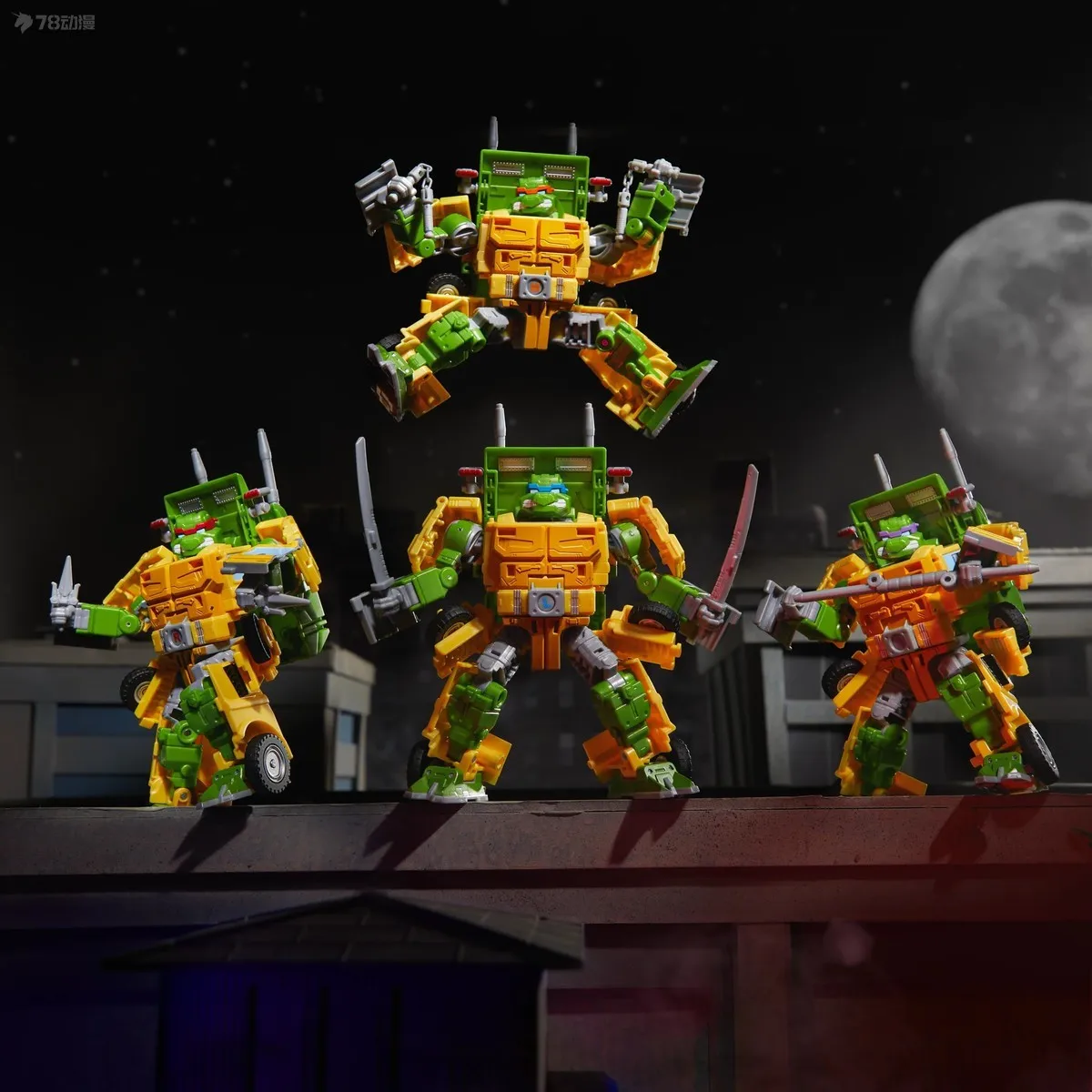 Hasbro Transformers X Teenage Mutant Ninja Turtles Party Wallop Cross - Over Action Figures สามารถเปลี่ยนของเล่นได้