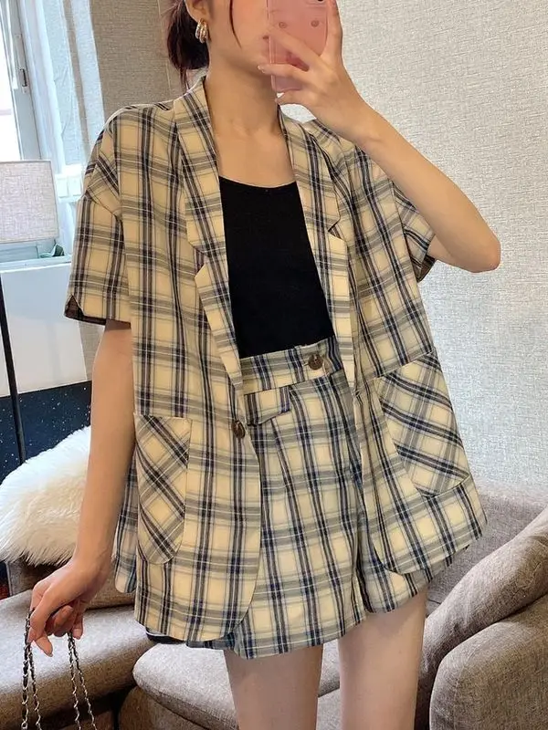 

Checkered Suit Set Women's 2023 Summer New Korean Edition Design Sense Fashion Thin Short Sleeve Shorts Two Piece Outfits