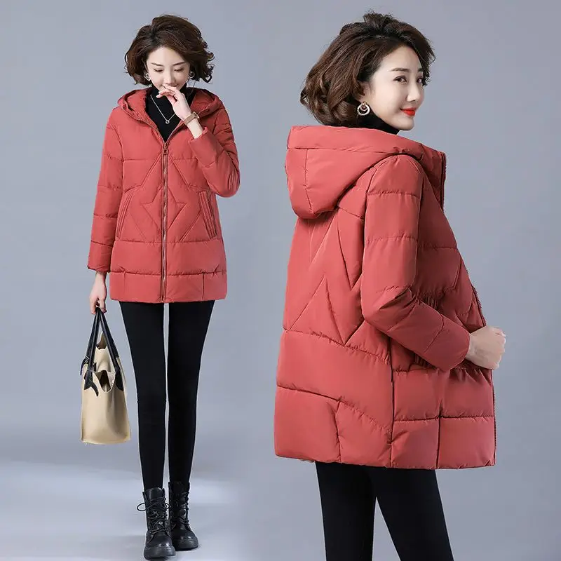 Abrigo de algodón 2025 chaquetas de invierno de longitud media para mujer Parkas elegantes para madre chaqueta acolchada chaqueta acolchada gruesa Vintage