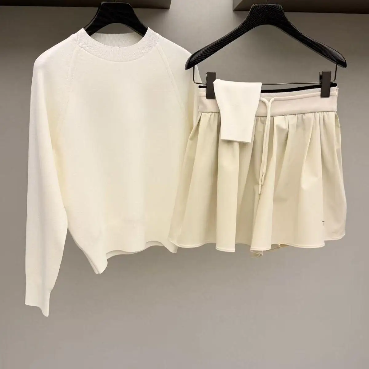 Women's Golf Casual Sweatshirt Soft Fabric Long Sleeve Jersey Ladies Sports Top For Golf Course Daily Commute