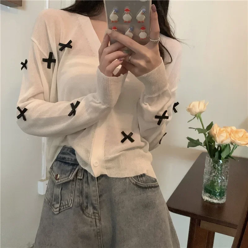 2025 New Loose V-Neck Sun Protection Knit Cardigan Women Air-Conditioned Long Sleeve Thin Sweaters Woman
