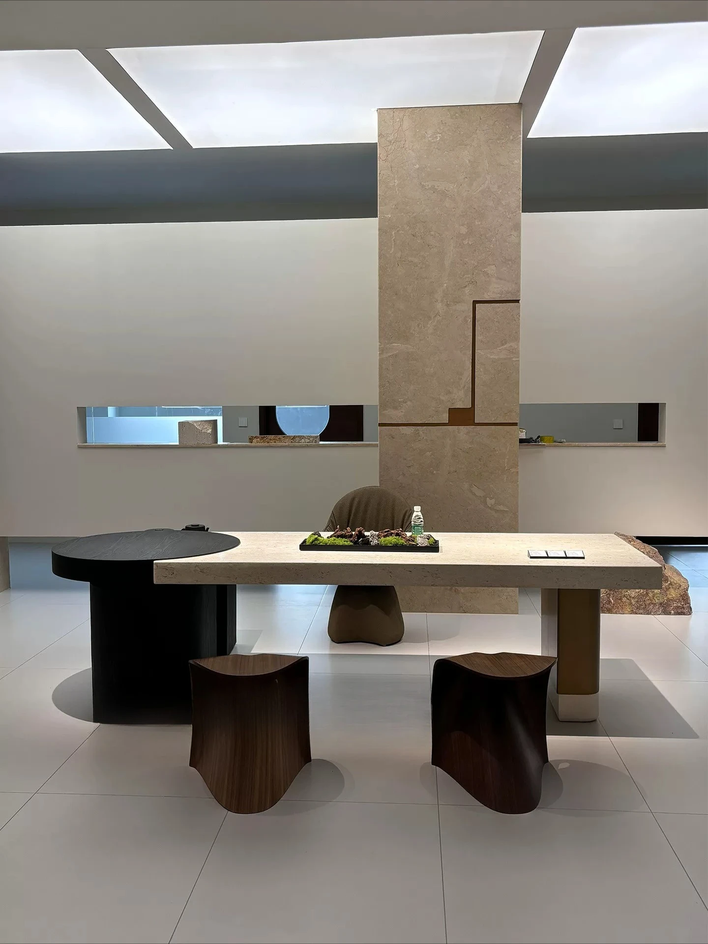 Modern simple light luxury rock slab solid wood high-end feeling guest tea table