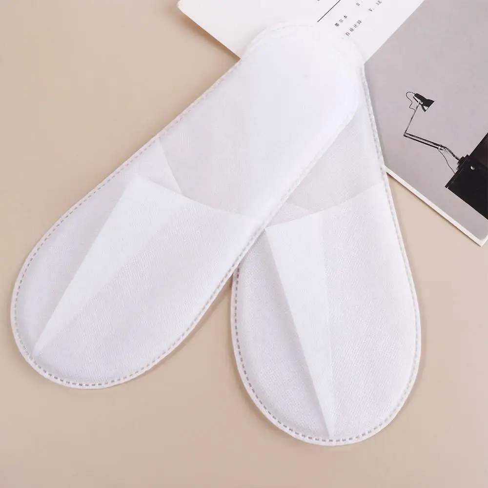 Non-Woven Hotel Disposable Slippers One Size Non-slip Home Guests Use Slippers Soft Footwear Hospitality Slippers Washroom