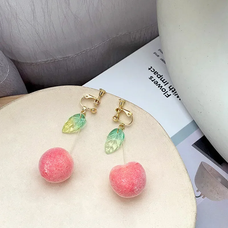 Korean Sweet Pink Peach Drop Earrings for Women Girl Gold Color Alloy Green Leaf Fruit Hanging Dangle Earrings Holiday Jewelry