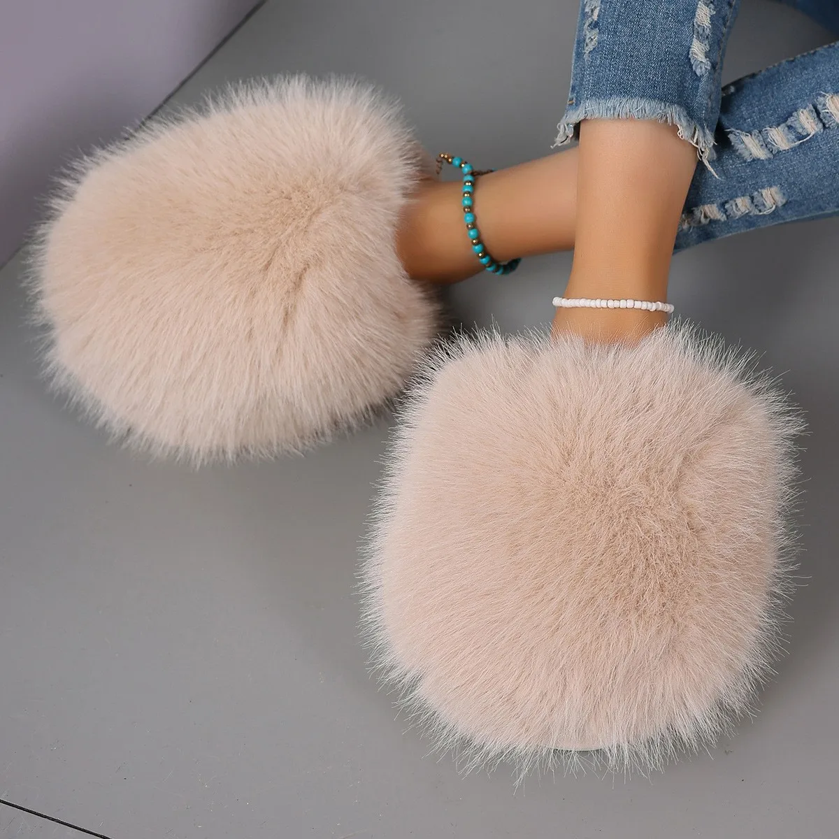 1 Pair Elegant Faux Fur Slippers for Women Indoor/Outdoor House Shoes Korean Style Warm Flat Non-Slip Rubber Sole Pure Color