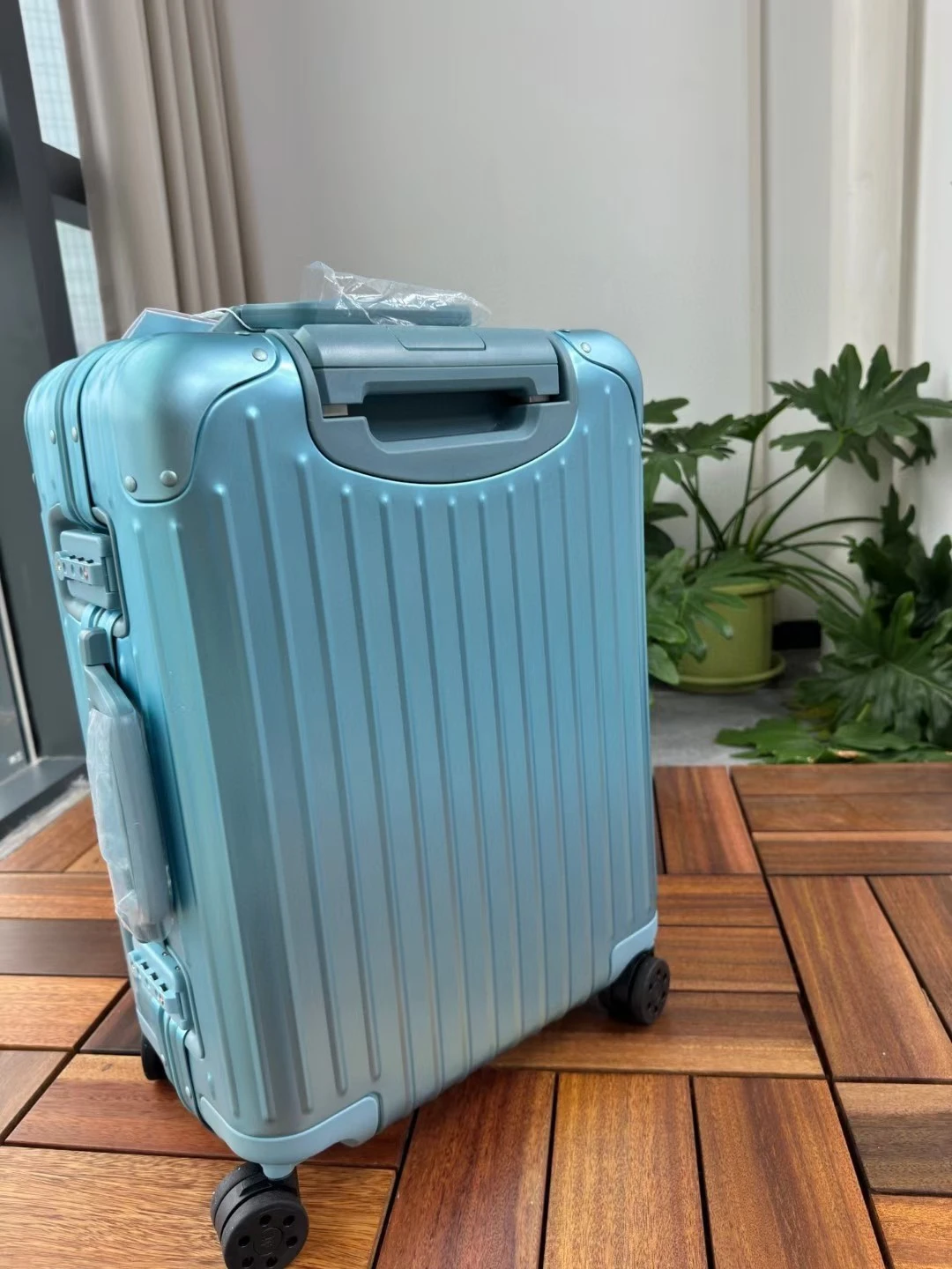 حقيبة سفر أساسية ذات سعة كبيرة حقيبة دوارة 25 حقيبة تروللي بعجلات جديدة حقيبة أعمال عصرية متعددة الوظائف