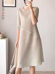 LANMREM Irregular New Half Sleeves Pleated Dress For Women O-neck Solid Color A-line Dresses Female Clothing 2024 Spring 2YA760