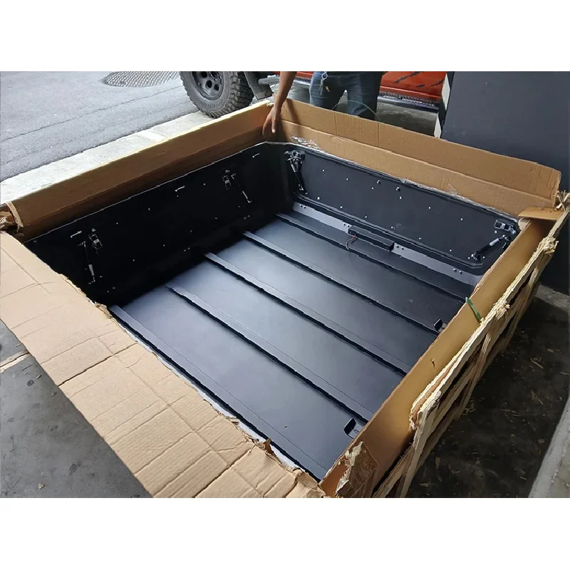 

Premium Hinged Truck Bed Cap, Waterproof & Lockable Pickup Vehicles