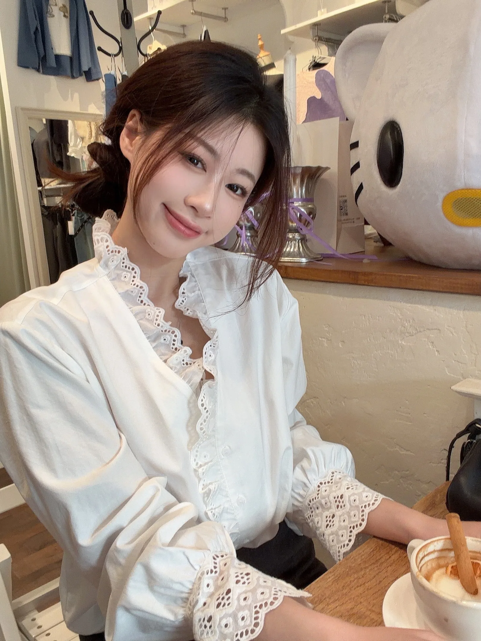 

Spring 2026 Women's Lace Trimmed Collar Blouse Loose Fit Slimming Casual Style Long Sleeve Shirt Versatile Fashionable