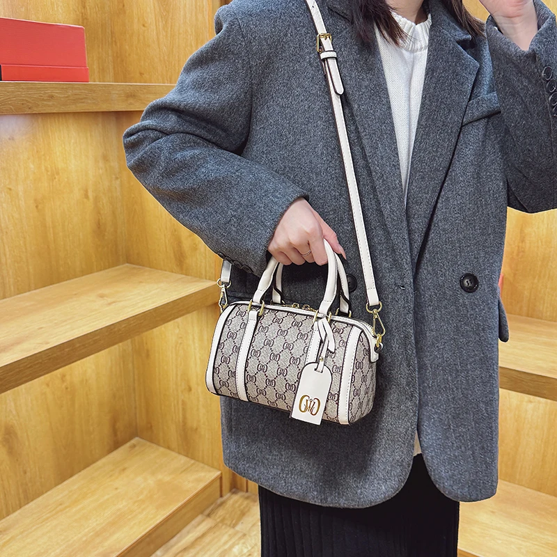 

Высококачественная женская кожаная сумка через плечо, элегантная дизайнерская сумка через плечо, роскошная классическая сумка-тоут для современной носки