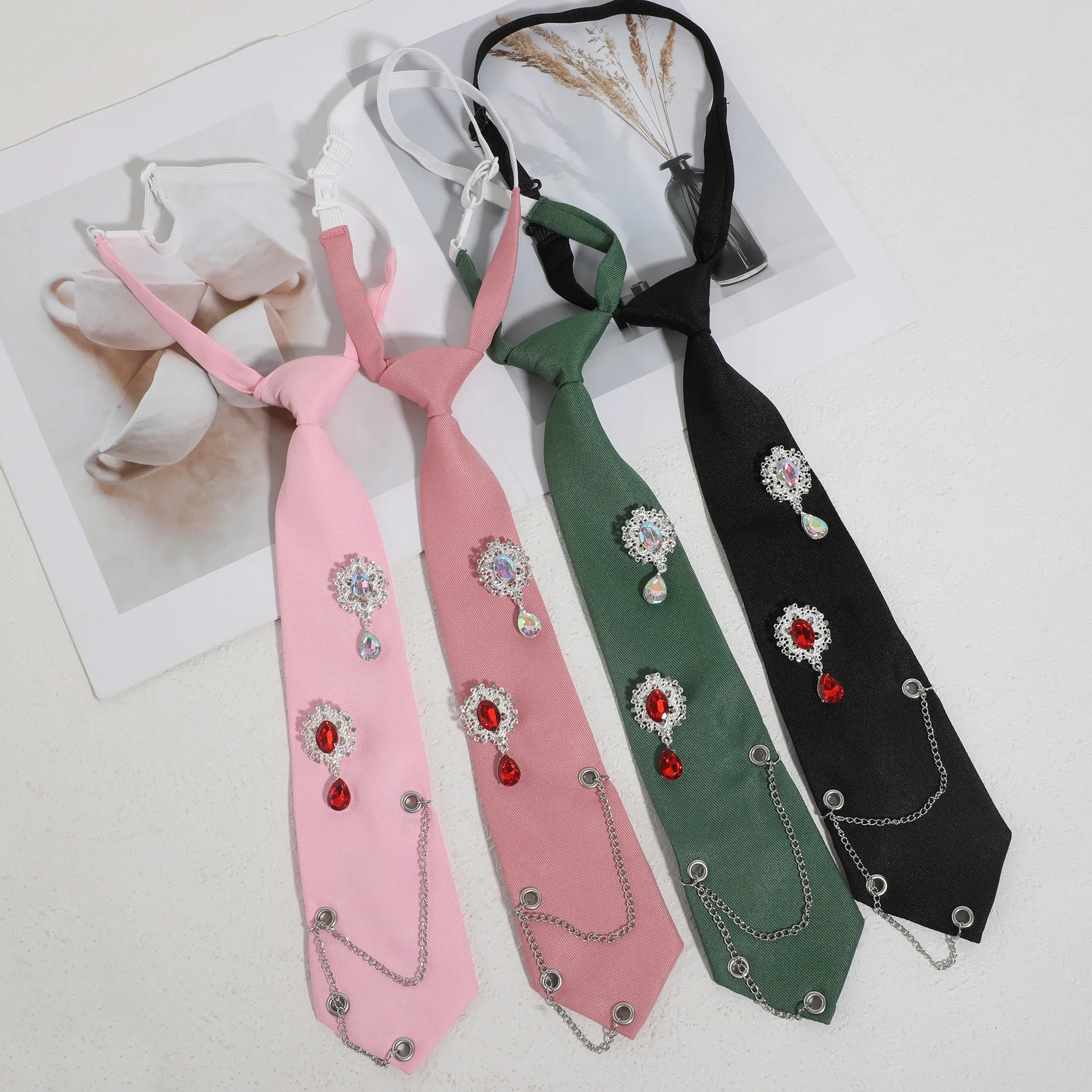 

Галстуки-цепочки для мужчин и женщин, роскошные женские стразы, женская одежда в студенческом стиле, галстук-бабочка JK, аксессуары для рубашек, модный крутой мужской галстук