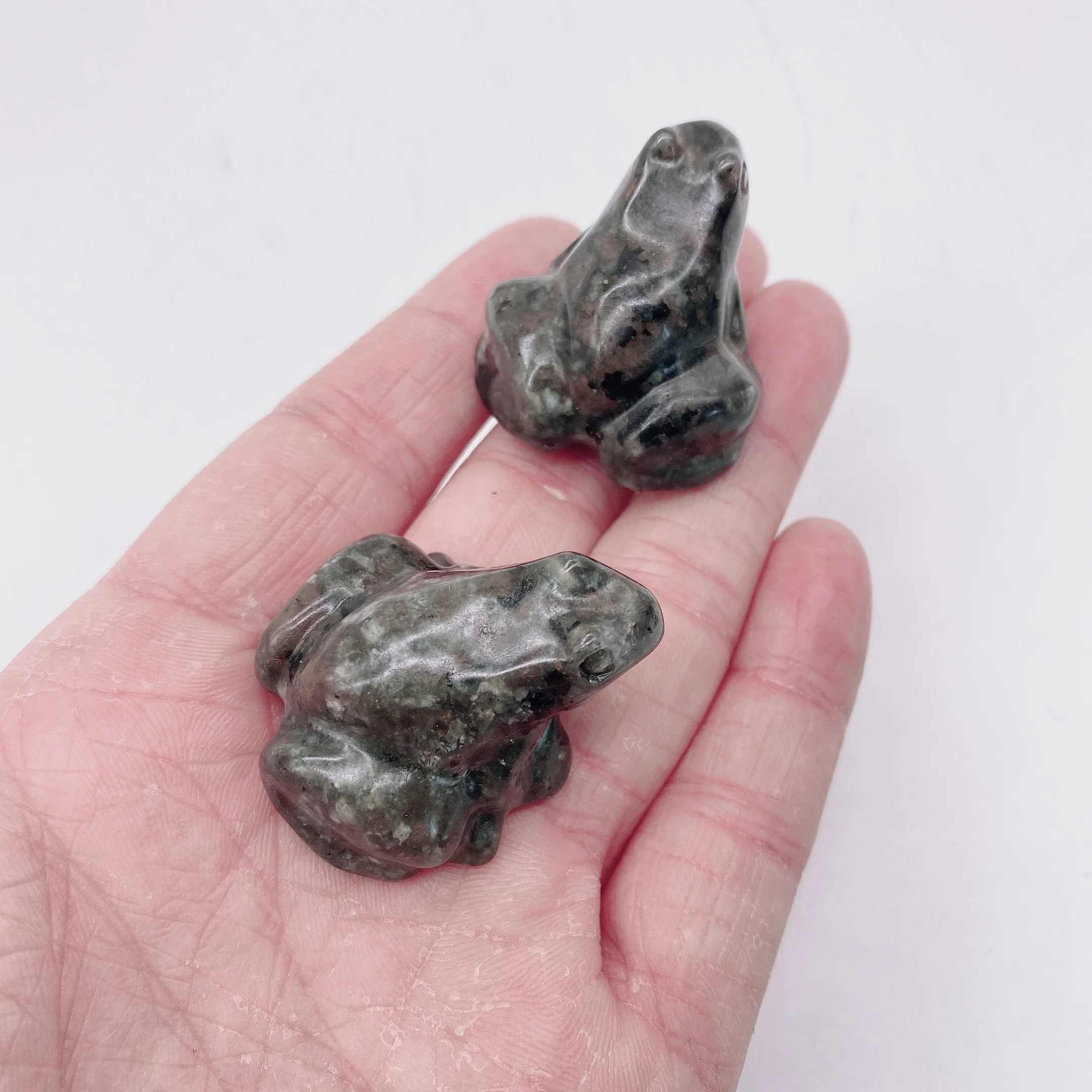 

40mm Natural Yooperlite Energy Reiki stone frog carving decoration Crystal Quartz Healing High Quality Gemstone For Gift