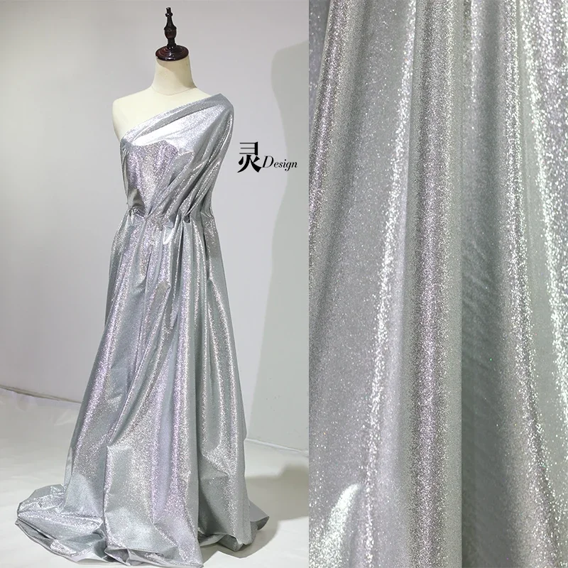 

Трикотажная светоотражающая ткань Серебряный фон Декоративная ткань Выпускная одежда Дизайнерская ткань Diy Швейный материал на метр