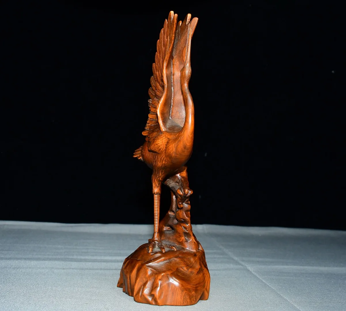 Old Boxwood Red crowned Crane Statue Longevity Crane Statue a harmonious union lasting a hundred years base Study Amass wealth