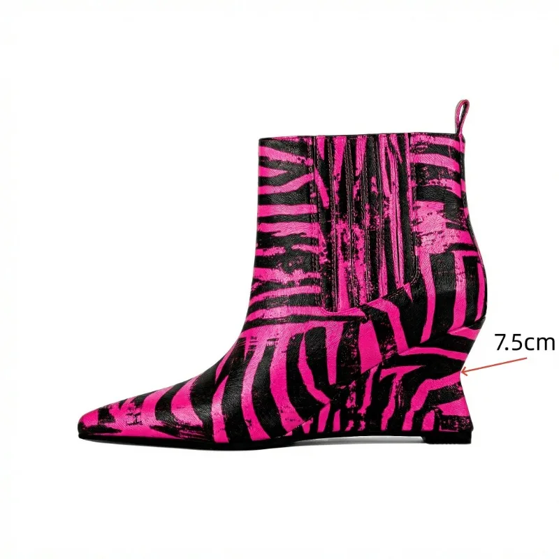 

2026European and American Women's Spring and Autumn New Fashion, Irregular High Heels, Two Tone Tiger Pattern Sleeve Short Boots