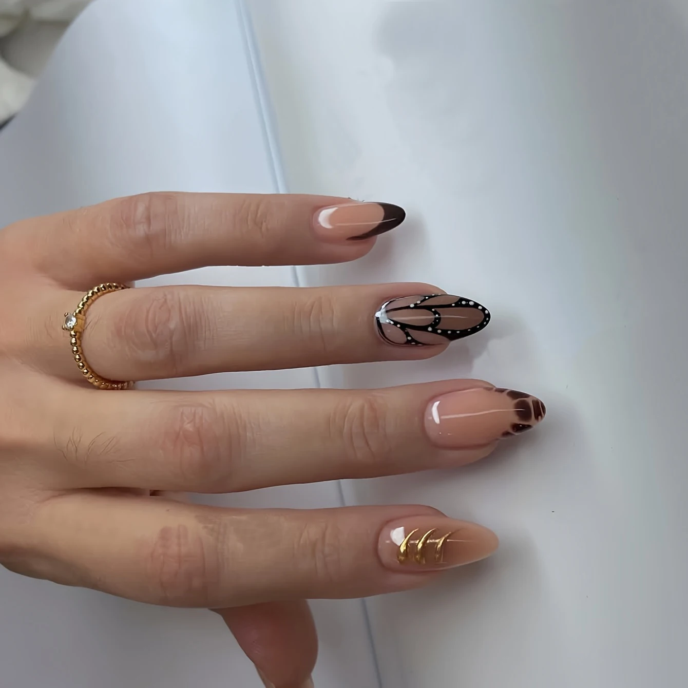 24pcs Upgrade Your Look With Animal-element almond-covered false nail set 1pc Nail File & 1Nail Glue Sticker Kit Nails