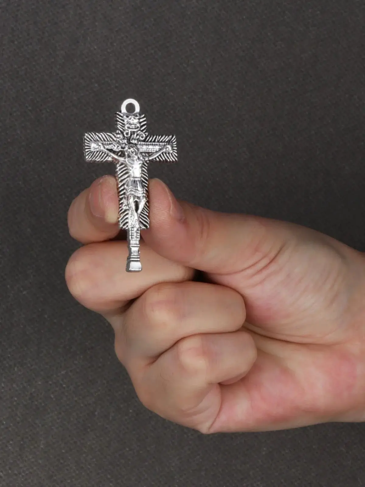 Diyalo 10pcs religiöser Christus Herr der Wunder Jesus Kruzifix Kreuz Anhänger für DIY Charms Schmuck Halskette Schlüssel anhänger machen – Detail 3