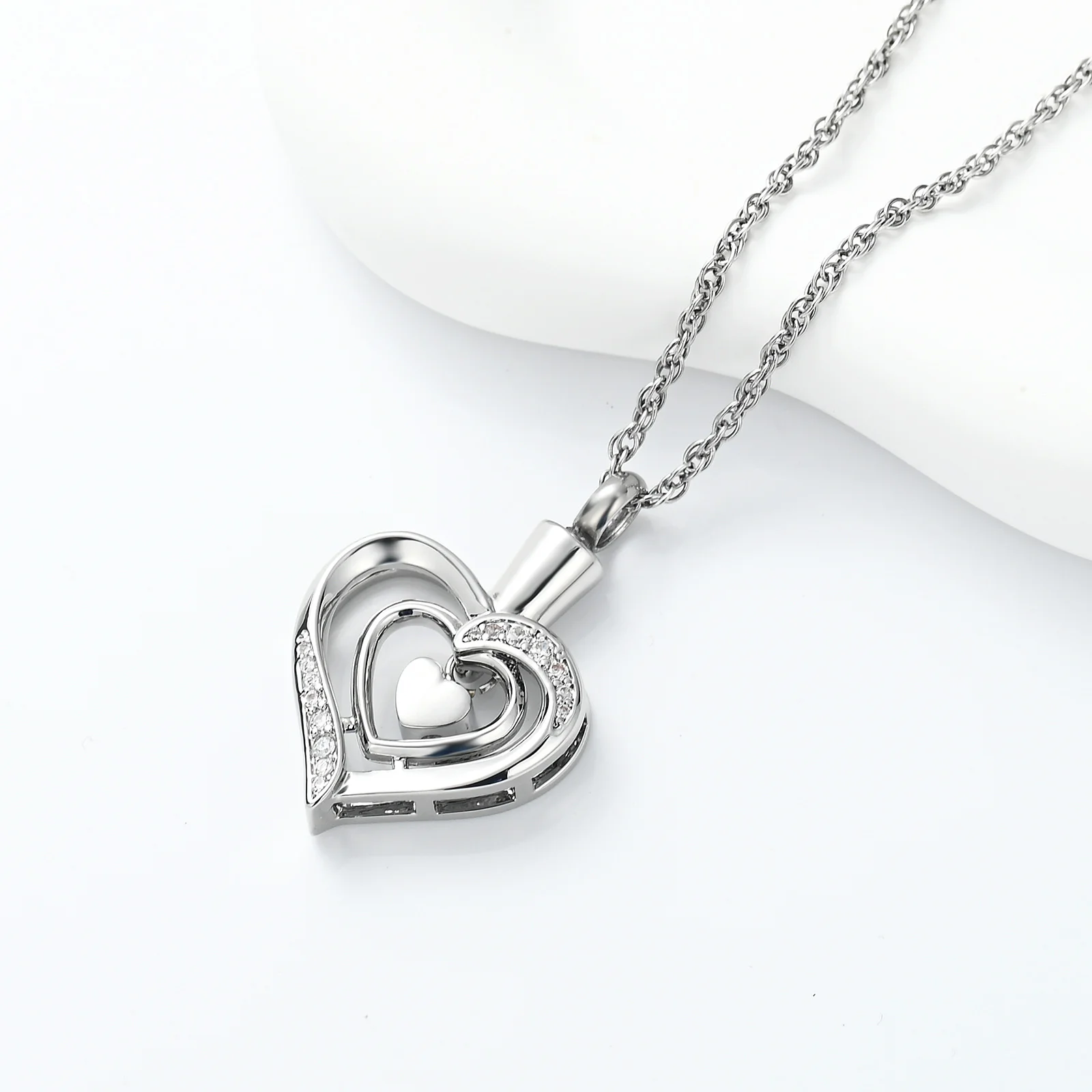 Romantic Women Cremation Jewelry Double Heart Pendant Necklace Small Urn For Ashes Stainless Steel Love Memorial Customize