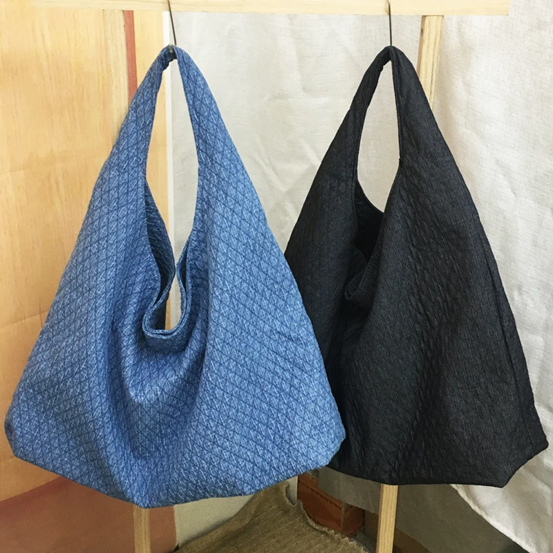 Borse In tessuto Denim di grande capacità per le donne borsa a mano di design di lusso 2024 nuovo In ricamo modello rombo spalla ascellare