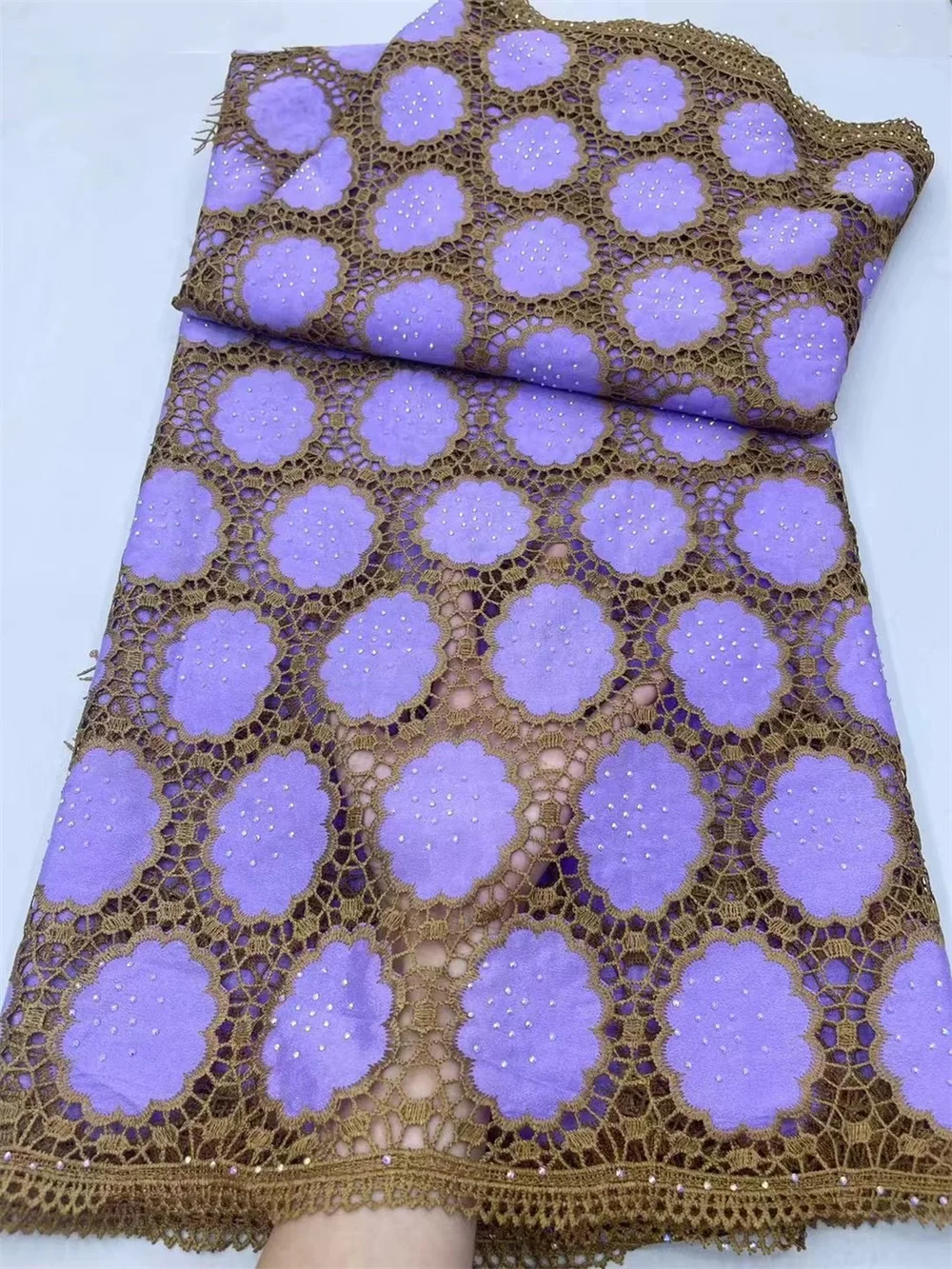 Ultimo tessuto di lusso tessuto di pizzo con cordoncino in Chiffon viola 5 yarde tessuto di pizzo africano di alta qualità con abiti da sera con pietre A457-1