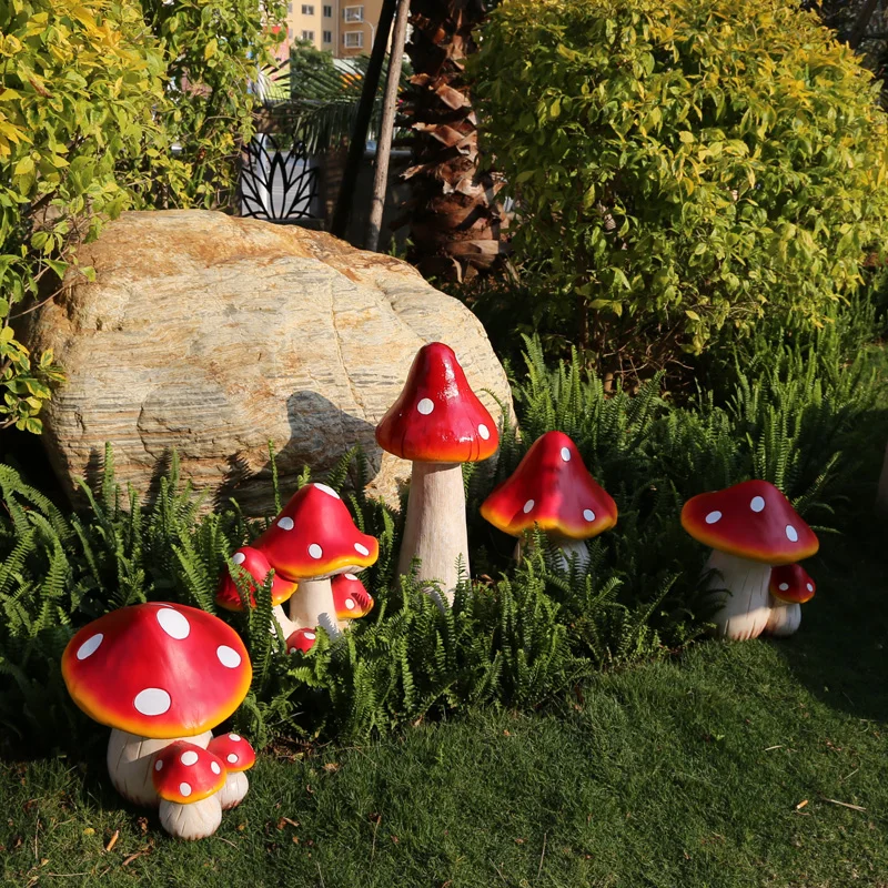 Garden ornaments Garden outdoor gardening Mori wedding fiberglass simulation mushroom sculpture Lawn plant ornaments