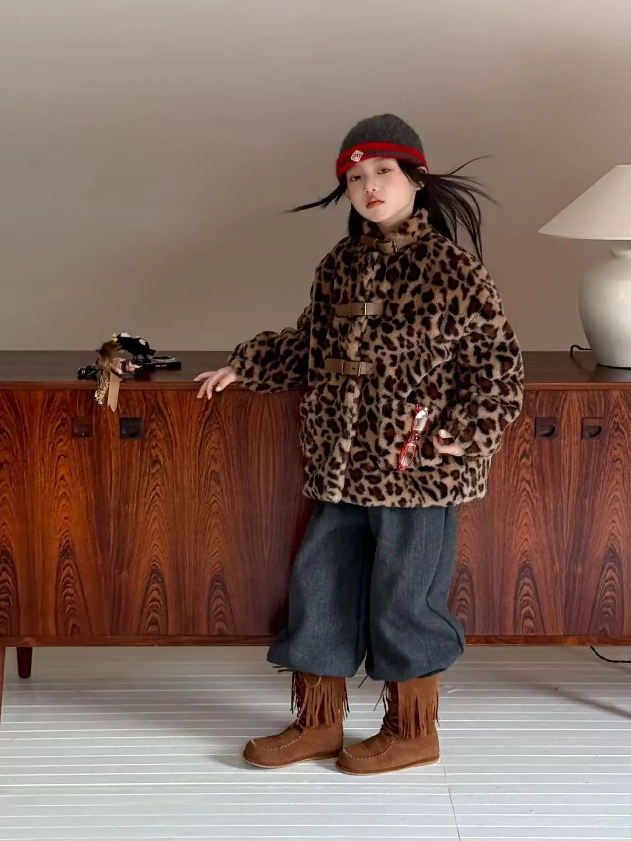 ملابس الأطفال قسم الشتاء معطف الأطفال الأوسط الأطفال بنين بنات ليوبارد طباعة الدافئة فو الفراء معطف الكنز الإناث #4