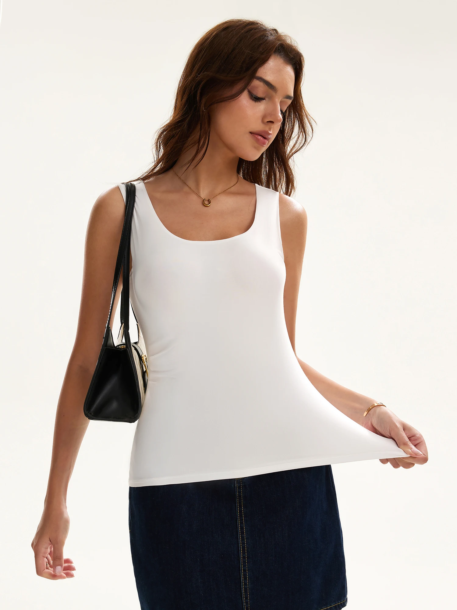 Womens Double Lined Scoop Neck Tank Tops Basic Slim Fit Sleeveless Shirts Y2K Summer Going Out Outfits