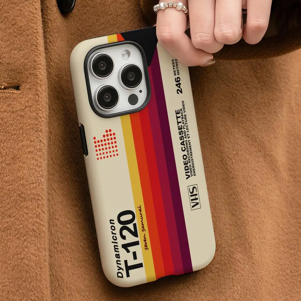 Capa de Celular Estilo Retrô VHS para iPhone 17 16 15 14 13 12 Pro Max Plus, com Película Líquida HD Brilhante de Camada Dupla e Capa Rígida