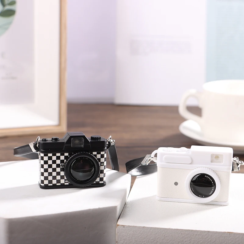 

1:12 Dollhouse Miniature Retro Cartoon Digital Camera Can Bright Strap Camera Kid Pretend Play Toy Doll House Accessories