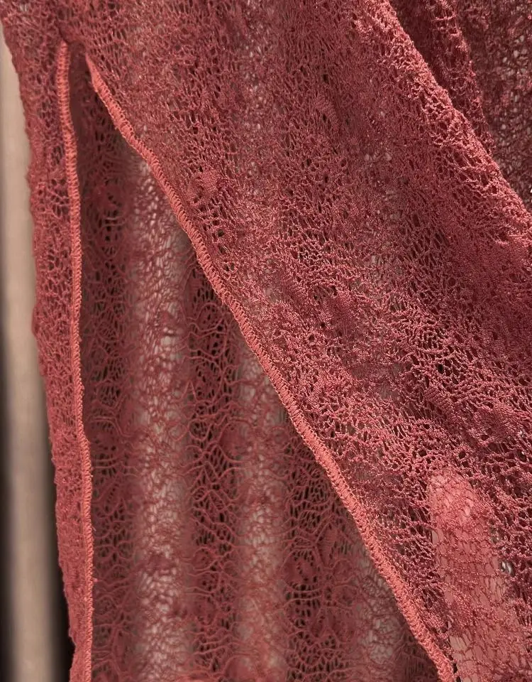 Damen-Oberteil mit Rundhalsausschnitt und Spitze, neues Herbst-/Winter-Modell, durchsichtiges Netzstoff-Langarmshirt, figurbetontes, elegantes und modisches Oberteil für den Innenbereich. – Detail 18