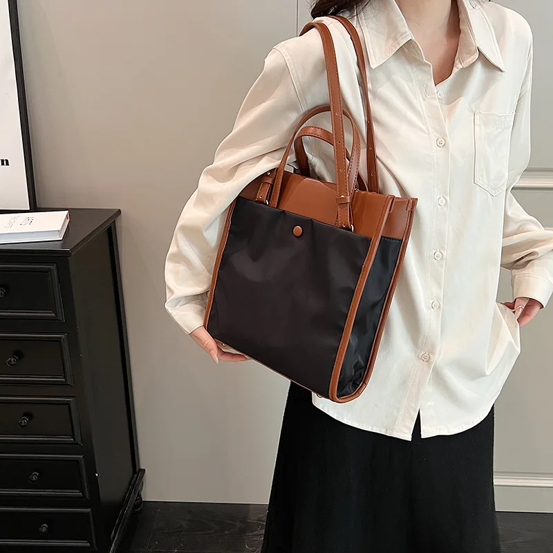 Tote Shoulder Bag Large Capacity Simple Nylon Splicing Style New Trend Design Leisure Commuter Shopping Street Fashion All-match