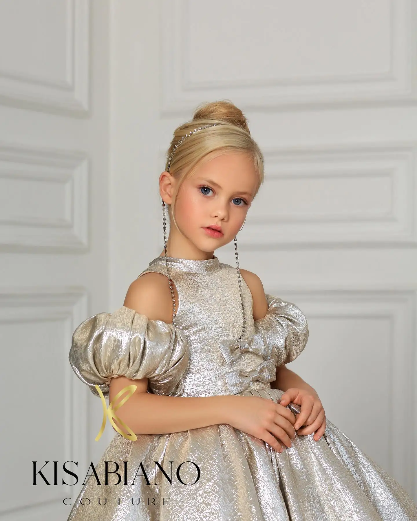 Shining Silver Flower Girl Dresses For Wedding Satin Floor Length Elegant Girls Pageant Dress Princess First Communion Gowns