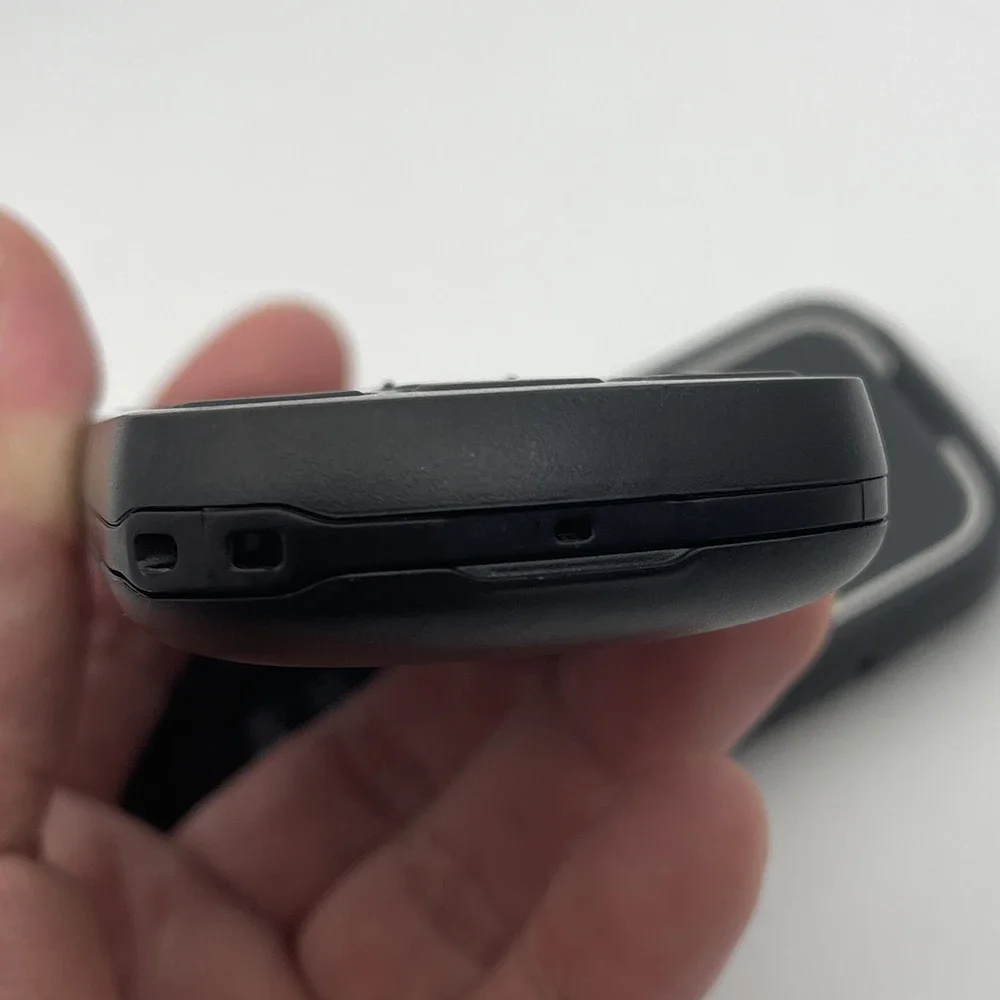 الأصلي 1280 2G GSM 900/1800 الهاتف الخليوي المحمول العربية الروسية العبرية لوحة المفاتيح غير مقفلة الهاتف المحمول. لا شبكة في أمريكا الشمالية.