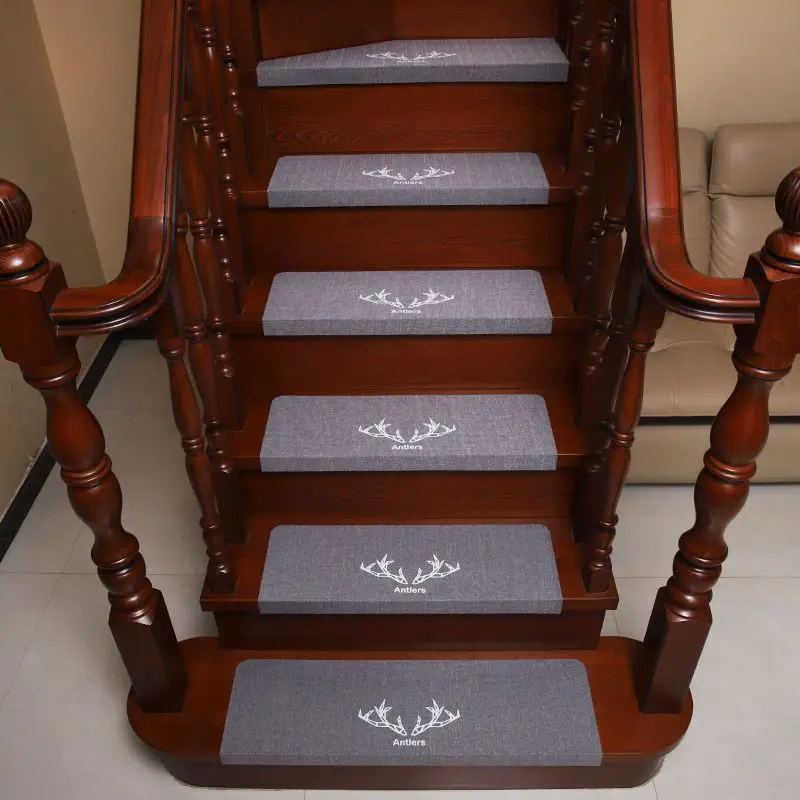 

Soft Stair Tread Carpet Non Slip Stair Steps Mat Glow in The Dark Floor Foot Mat with Self-adhesive Tread Mats Mechanical Wash