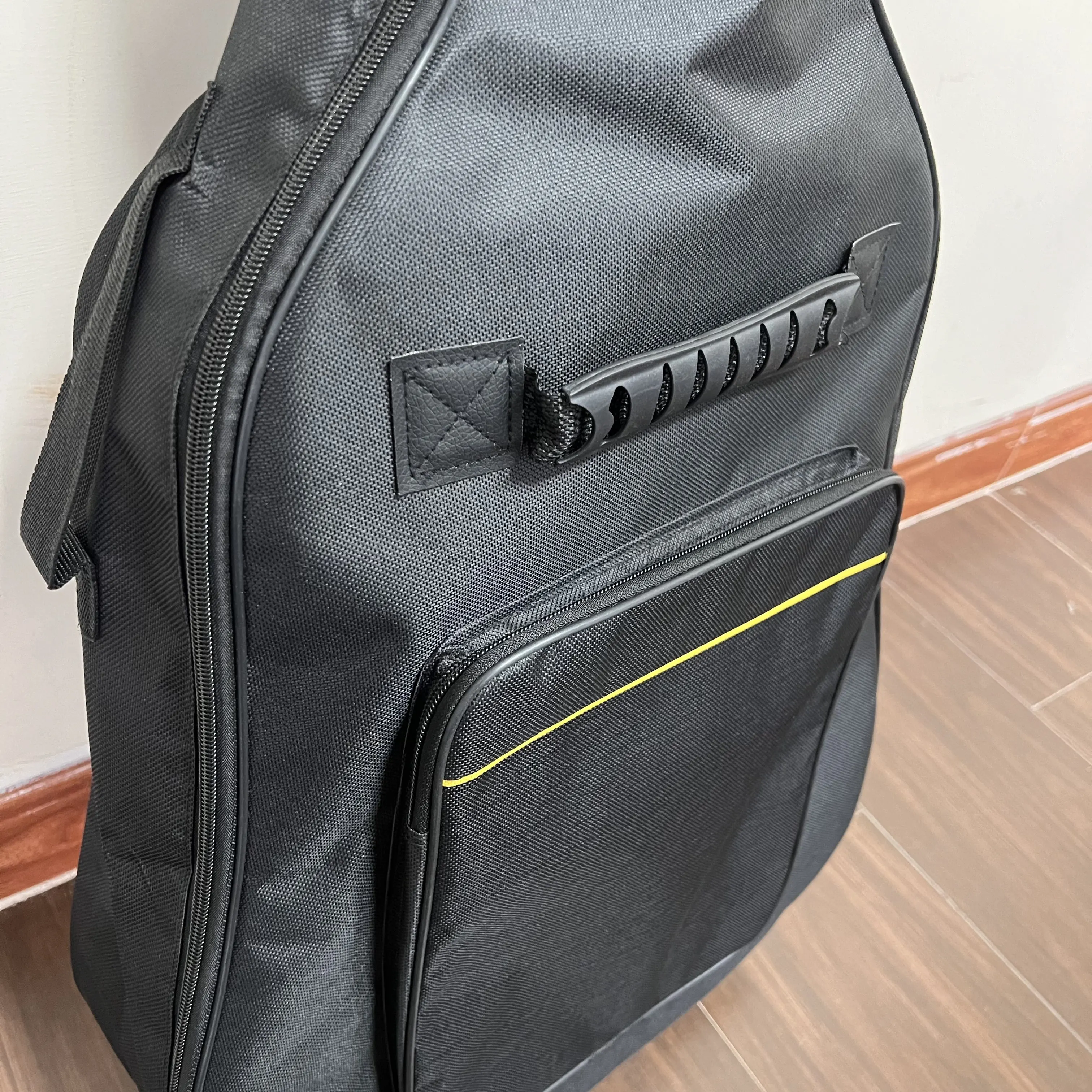 Thumbnail 4 - #21 Compare Guitar Cases Before You Buy