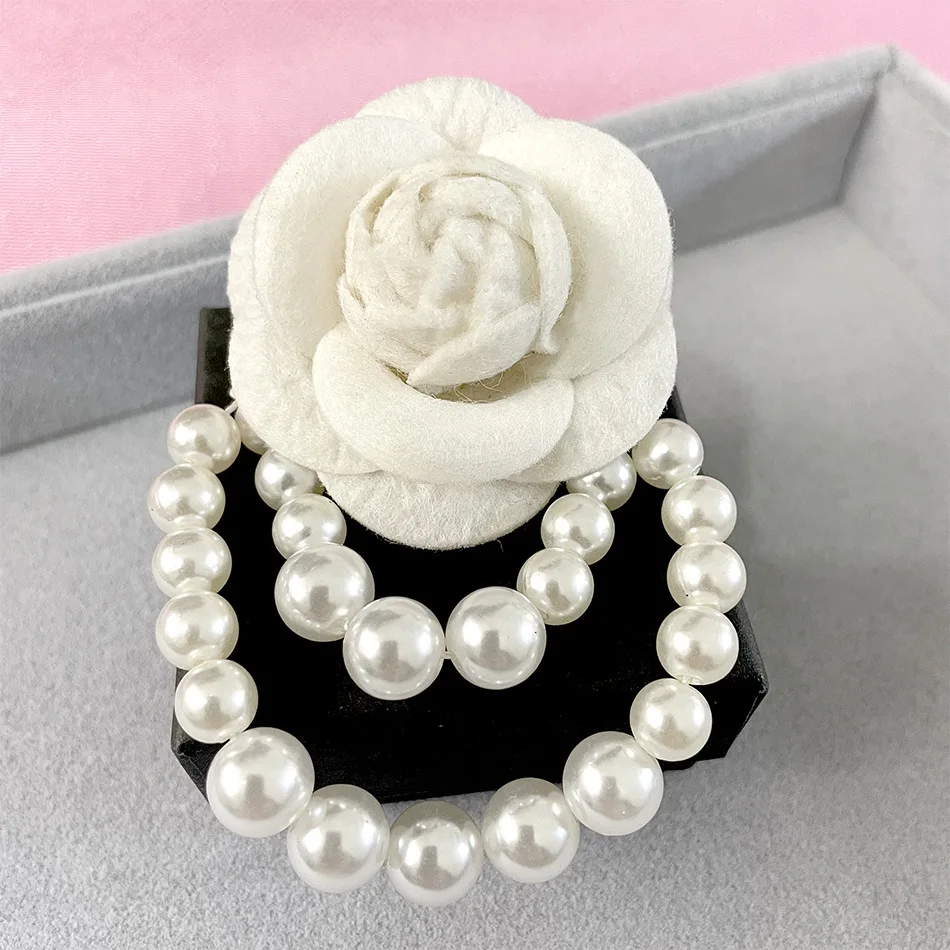 Fashion Fabric Camellia Flower Brooches For Women Temperament Exquisite Charms Pearl Dangle Brooch Pins Party Banquet Jewelry