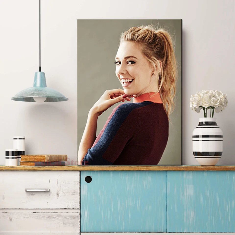 

Vanessa Kirby Poster mural actress canvas art print coffee shop dormitory decoration painting birthday gift