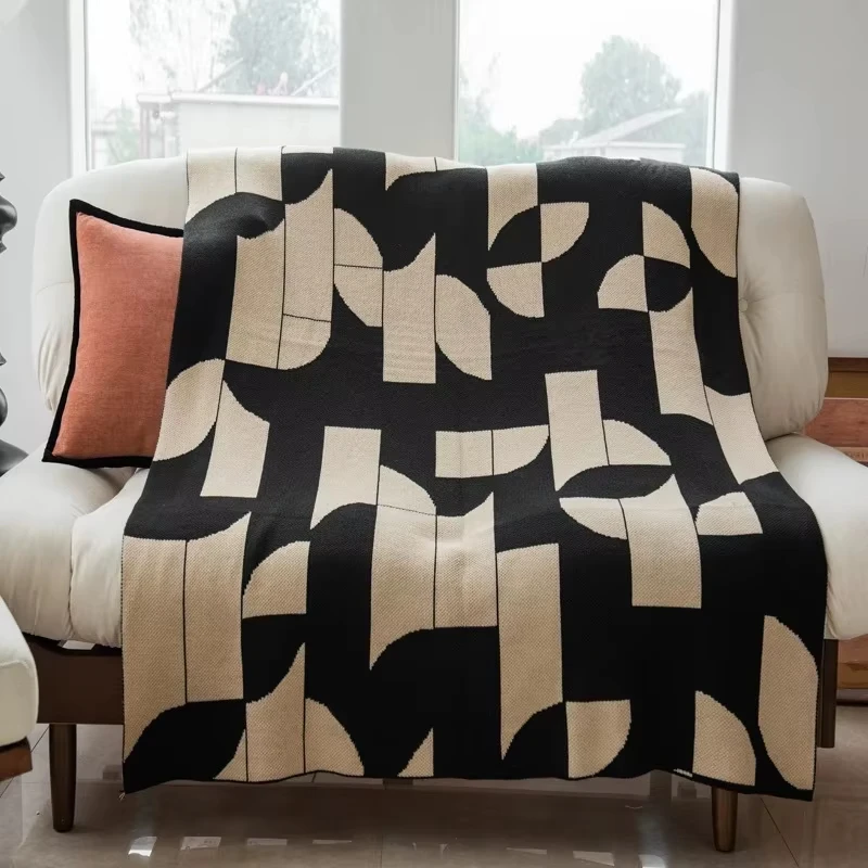 

Retro Nordic Geometric Pattern Towel Blanket Black Coffee Nap Blanket for Home Sofa Office Comfortable Colorfast Shawl Cushion