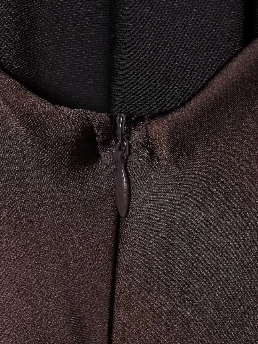 ชุดเดรสสายเดี่ยวผ้าซาตินไหมลูกไม้สไตล์ยุโรปสำหรับผู้หญิงปี 2026 ดีไซน์หรูหรา วินเทจ เซ็กซี่ เปิดหลัง ยาว เหมาะสำหรับงานเลี้ยงตอนเย็น