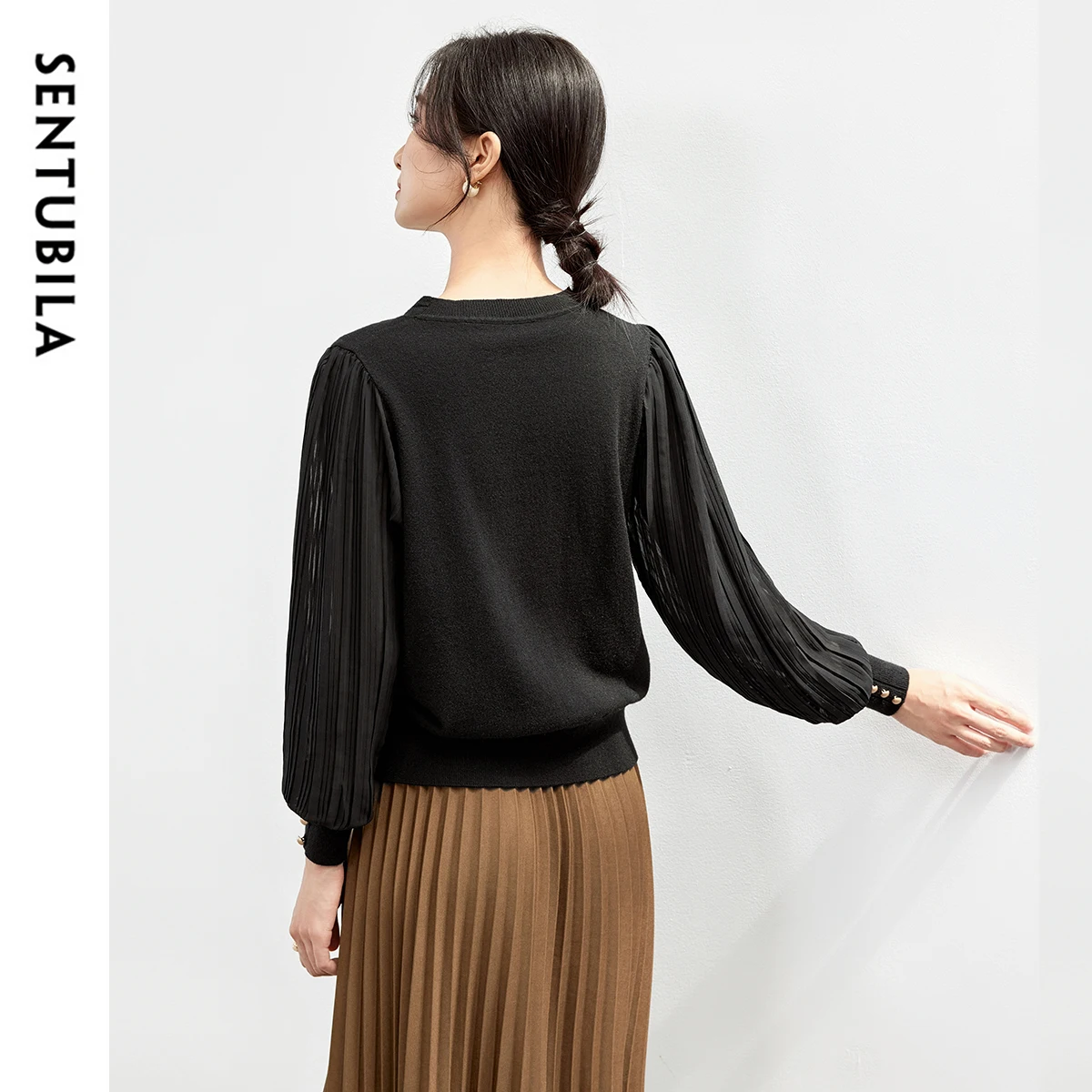 SENTUBILA Patchwork Knit T-shirt Women 2024 Autumn Elegant V Neck Pleated Long Sleeve Metal Button Pullovers Ladies W43H56950