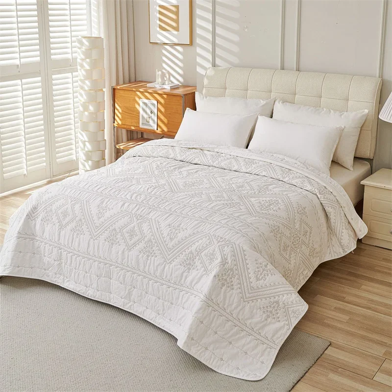 Embroidered Cotton Quilt Bed Cover Quilted Bedspread on the Bed Linen Blanket Nordic Coverlet Padding Comforter Mattress Topper