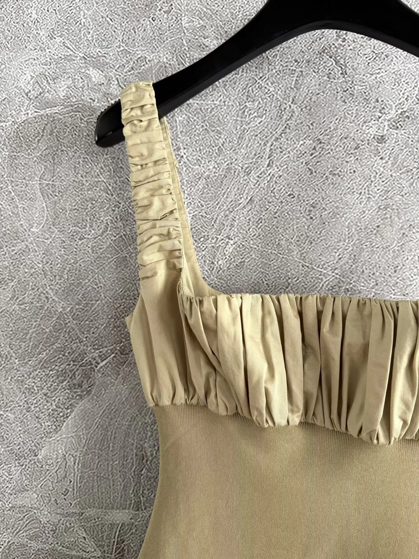 Lato 2025 damska plisowana kamizelka sukienka kwadratowy kołnierzyk bez rękawów jednokolorowa moda codzienna Mini szata