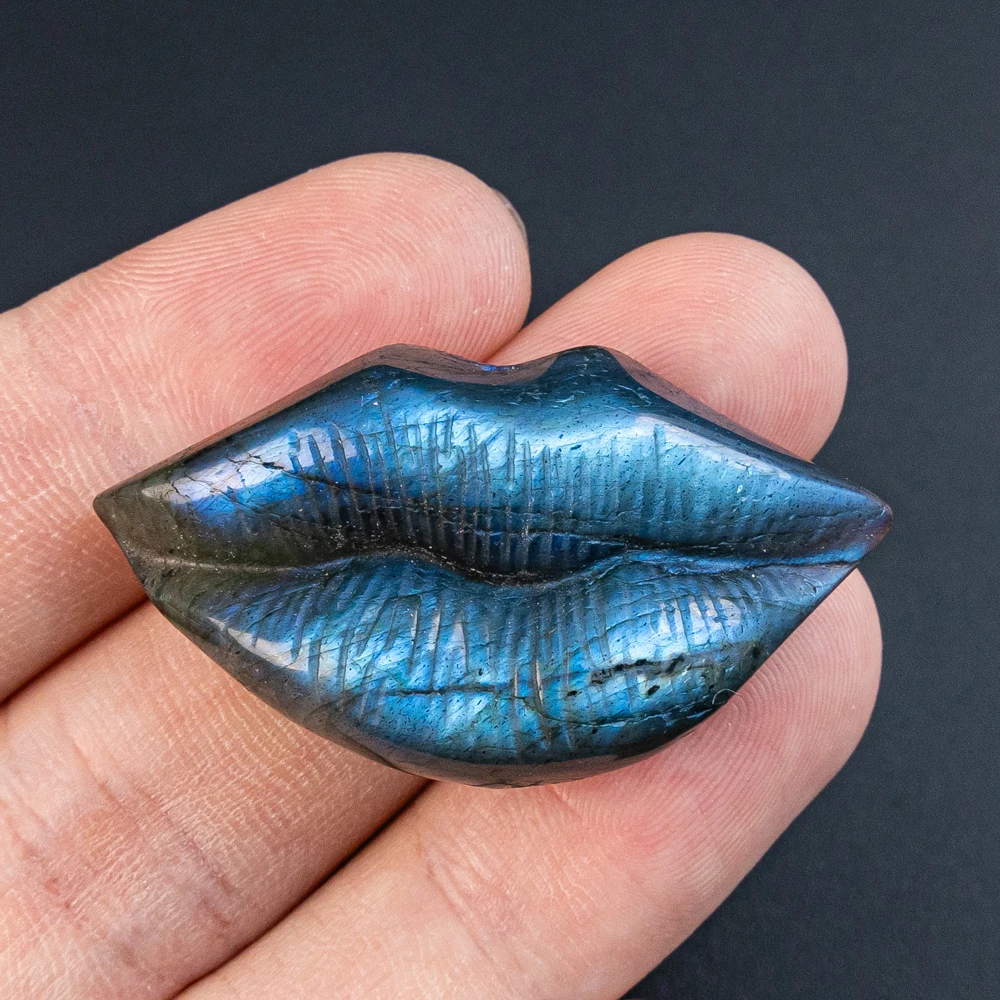 1Pcs Lips-Shaped Labradorite DIY Pendant 24X43X12mm Blue Flash - Craft Gemstone with Hole for Making DIY Bracelet Necklace