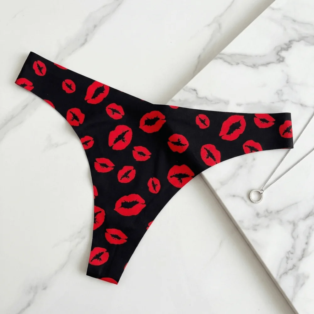 Sweet Cotton Crotch Underwear for Women Lip Low-waist Seamless Thong Underpants Butterfly Leopard Panties Lady
