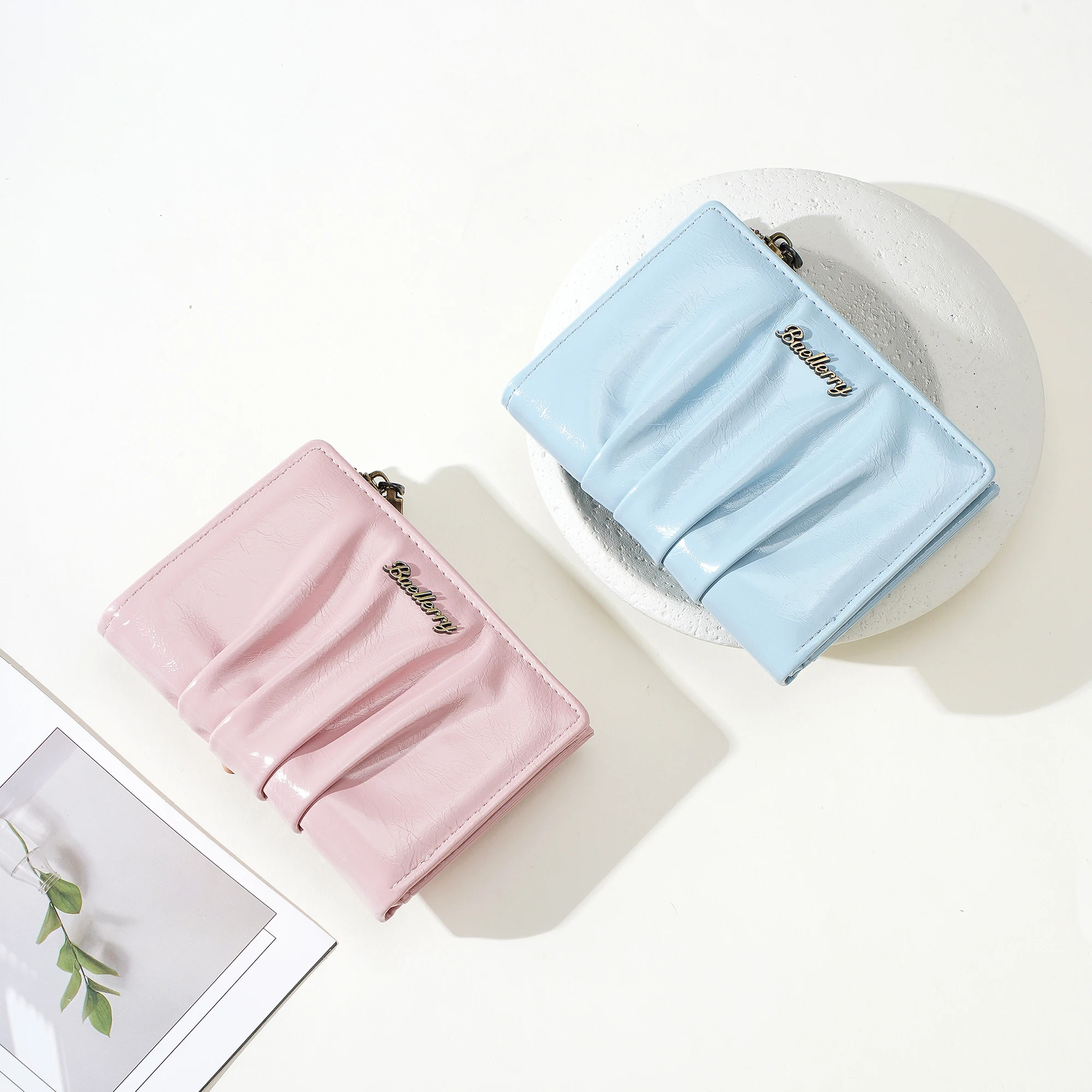 1 Stück Retro Plissierte Glänzende Öl-Wachs-PU Damen-Kurzgeldbörse, Doppelt Faltbare Schnappgeldbörse, Reißverschluss-Münzfach + Ausweisfenster, Geeignet für Outdoor-Dates, Geschenk für Frauen – Detail 31